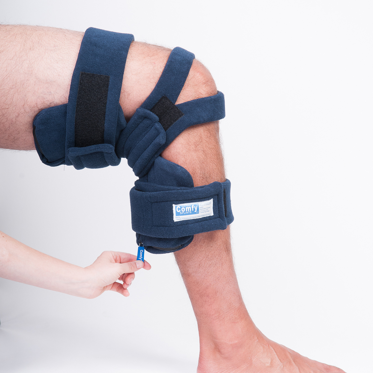 https://www.comfysplints.com/wp-content/uploads/2016/12/2-Locking-Knee.jpg